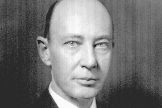 In 1926, Harvard Medical School faculty members George Minot (pictured) and William Murphy tackled pernicious anemia, which often killed sufferers within three years. Their study showed that a diet heavy in raw liver improved the sufferers’ condition. Later studies isolated the active ingredient, vitamin B12, that today is given routinely./Photos courtesy of Harvard University Archives