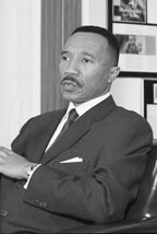 Kweisi Mfume MLA, SCS (now A&S) 1984 MD, SOM 1946   Former President, National Association for the Advancement of Colored People (NAACP)